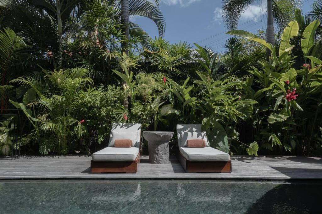Black Villas by OXO, photograph 7