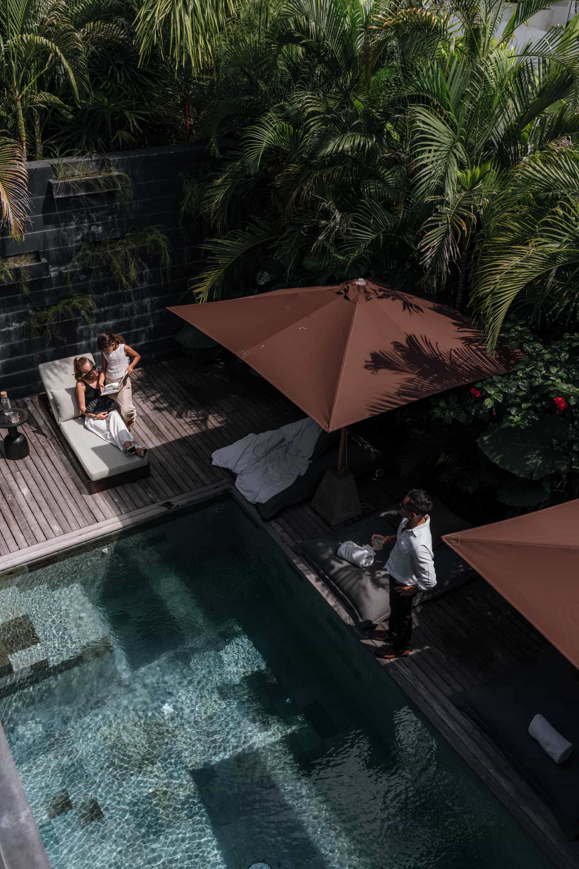 Black Villas by OXO, photograph 8