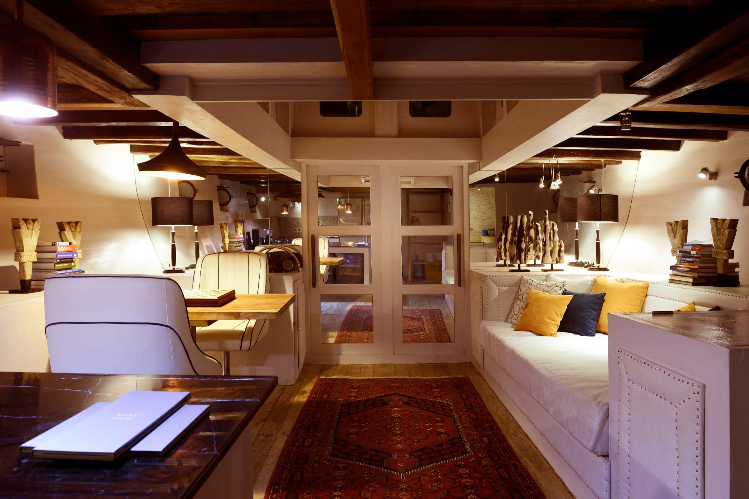 Living Room & Lounges
