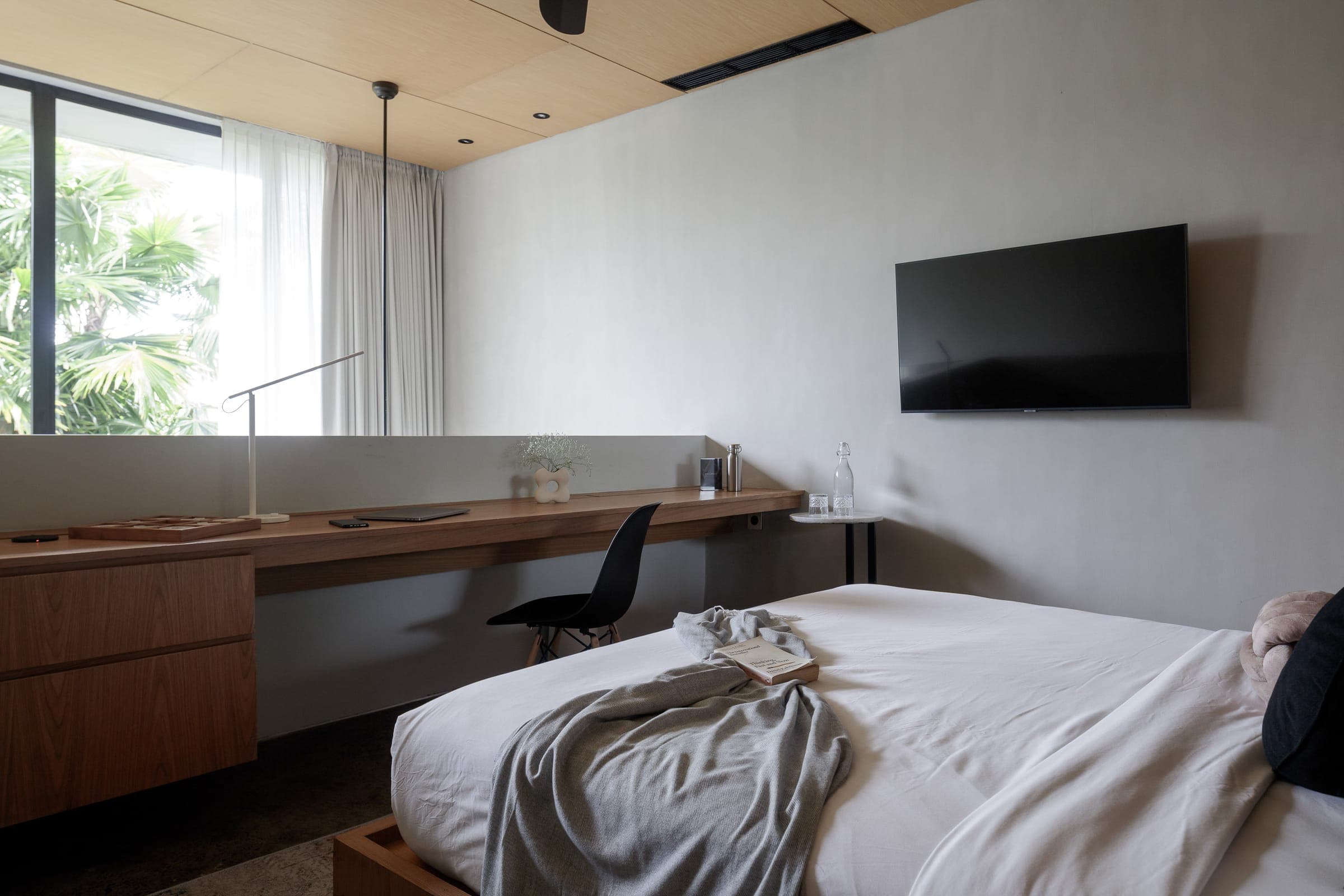 Mezzanine Lounge